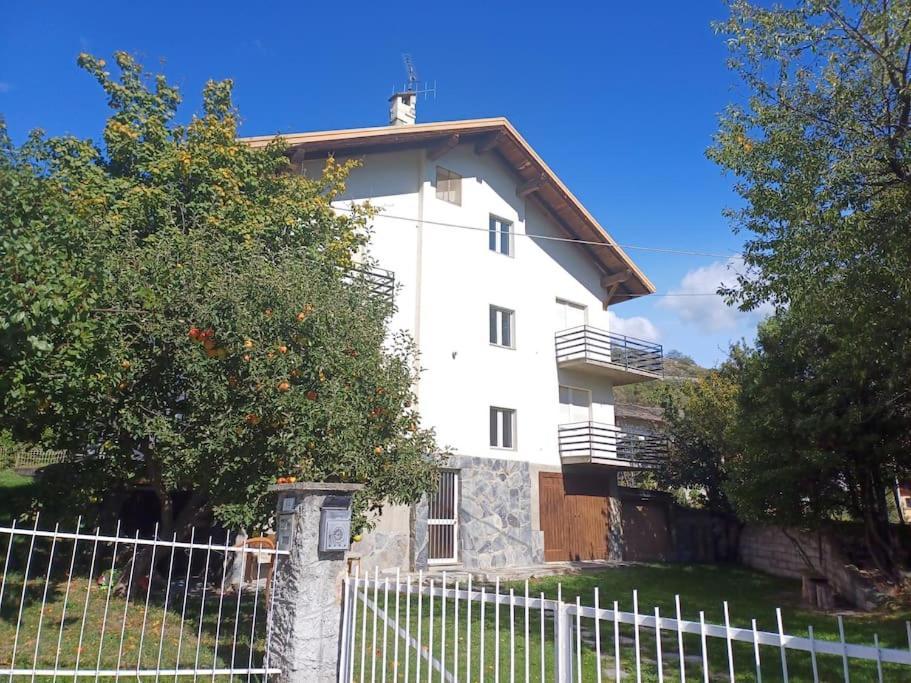 Apartament Casa Vacanza Leonardo Chambave Zewnętrze zdjęcie